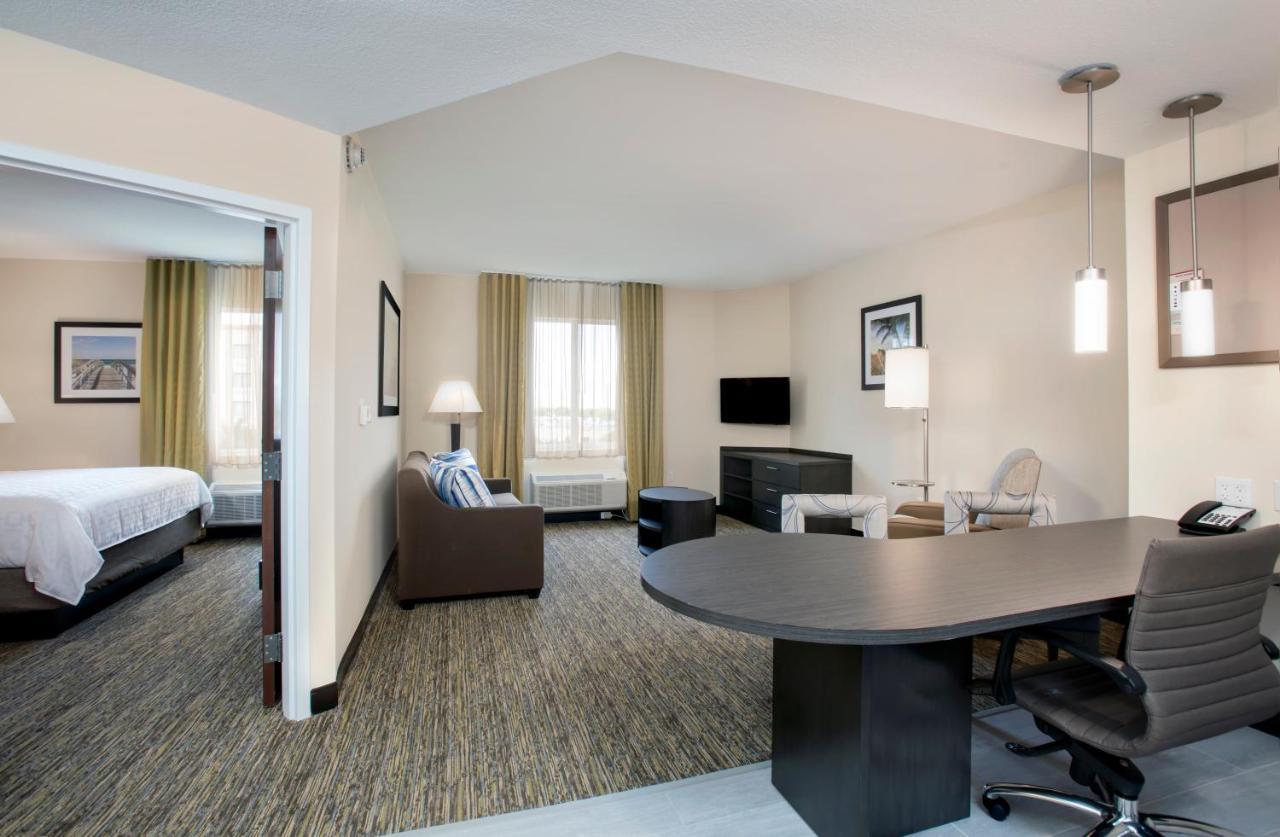 Candlewood Suites - Miami Exec Airport - Kendall By Ihg Country Walk Exterior foto