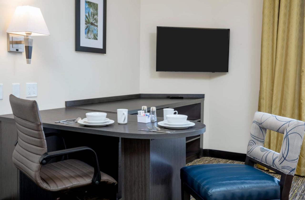 Candlewood Suites - Miami Exec Airport - Kendall By Ihg Country Walk Exterior foto